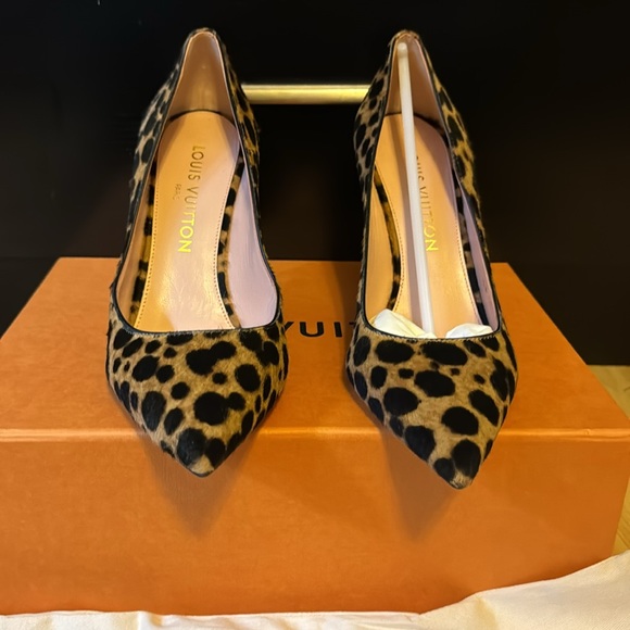 Louis Vuitton - Blossom Pump - Picture 3 of 9